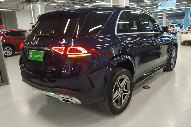 奔驰GLE 2020款 GLE 350 4MATIC 豪华型车身外观7