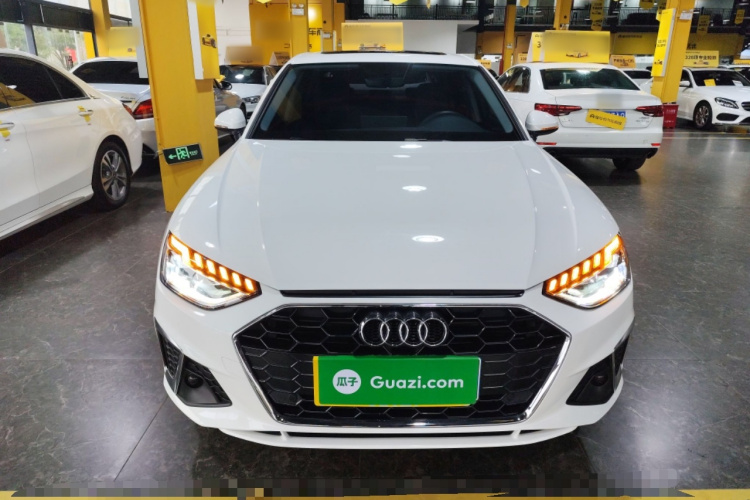 奥迪A4L 2020款 40 TFSI 时尚动感型车身外观2