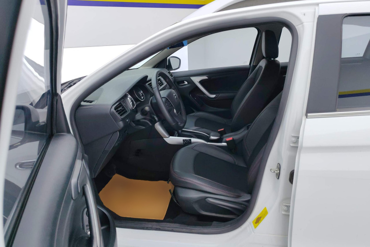 雪铁龙C3-XR 2018款 230THP 自动智能型中控内饰19