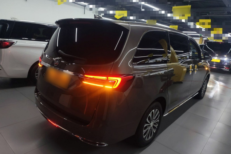 别克GL8 2023款 改款 陆上公务舱 豪华型车身外观6005