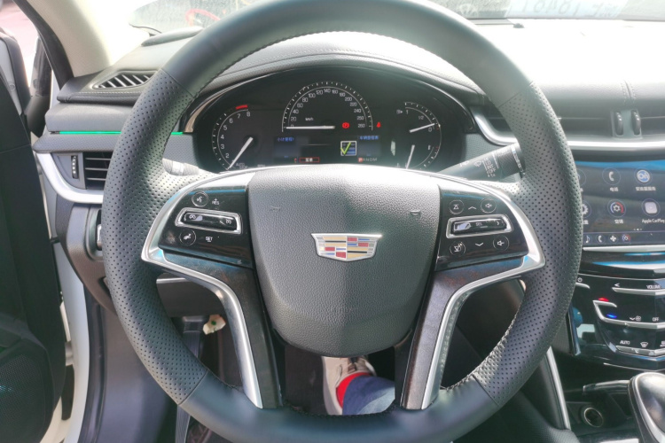 凯迪拉克XTS 2018款 28T 技术型中控内饰13