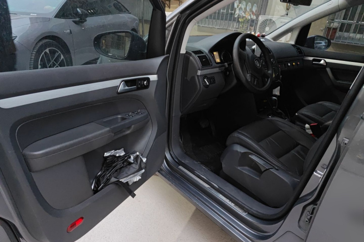 大众 途安 2015款 1.4T DSG舒适版5座中控内饰20