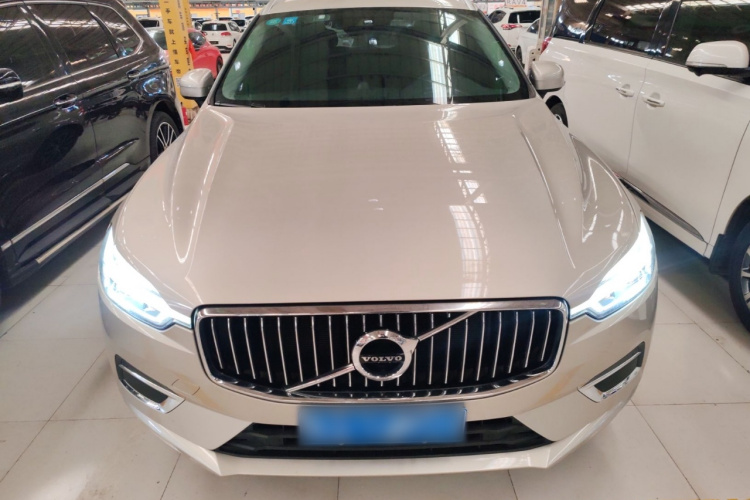 沃尔沃XC60 2020款 T5 四驱智远豪华版车身外观2
