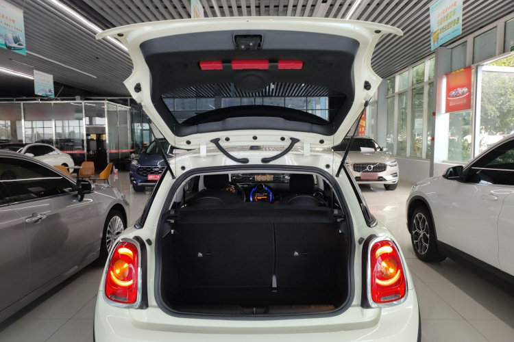 MINI 2019款 1.5T ONE PLUS局部细节23