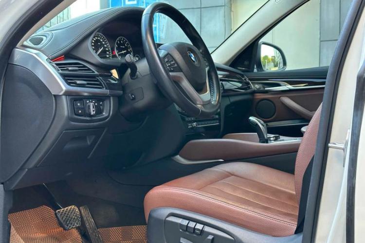 宝马X6 2015款 xDrive35i 豪华型中控内饰7004