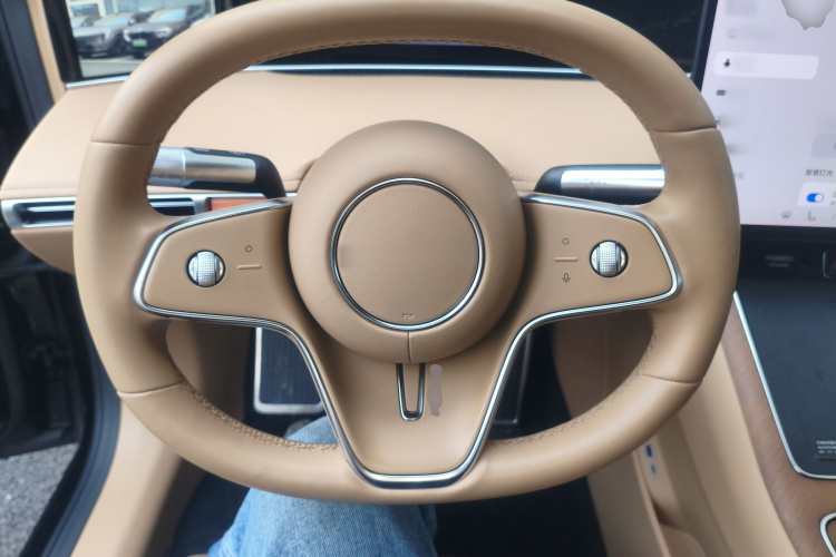 鸿蒙智行 享界S9 2024款 纯电 Ultra 四驱旗舰版中控内饰13