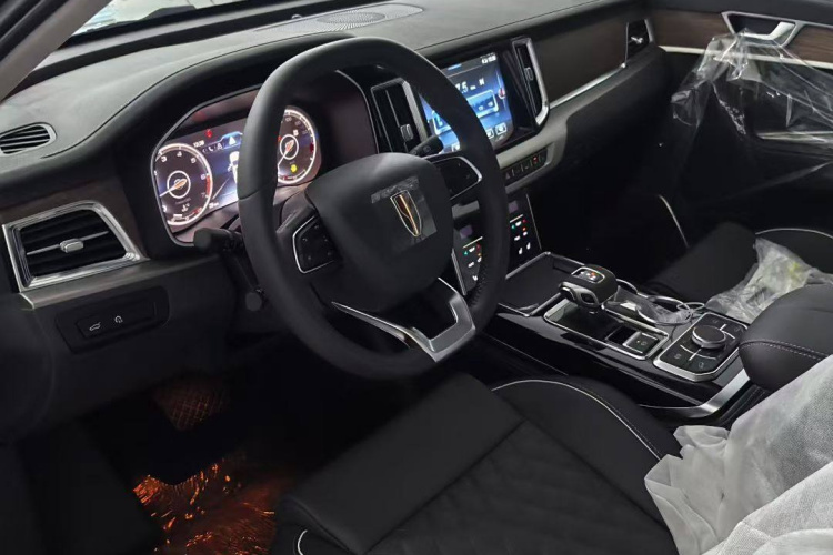 红旗HS7 2022款 3.0T 自动四驱智联旗畅版 七座中控内饰7001