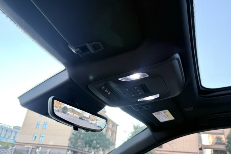 凯迪拉克CT5 2024款 28T 尊贵型中控内饰7014