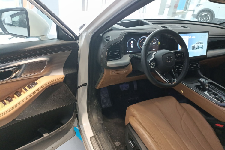 广汽传祺 传祺ES9 2024款 PHEV 143km 旅行者 Max中控内饰7003