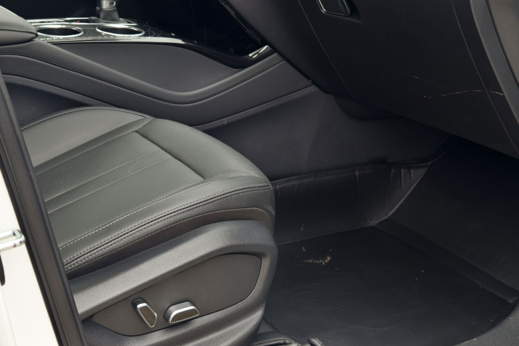 红旗HS3 PHEV 2024款 PHEV 115km 劲为版局部细节41