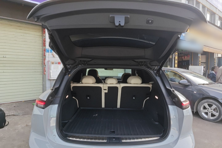 蔚来ES6 2024款 75kWh机舱底盘23