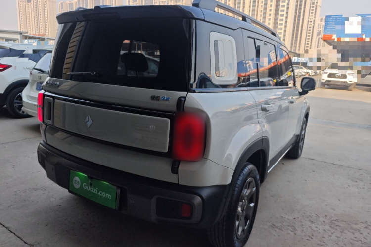 宝骏悦也Plus 2024款 智尊版 4座车身外观6005