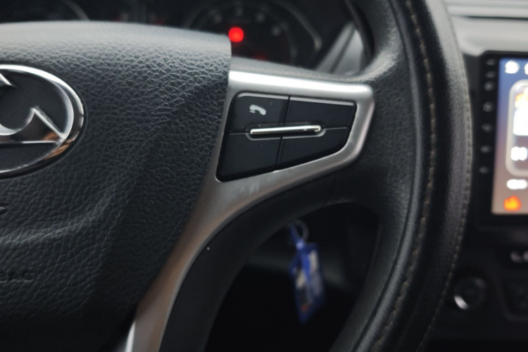 猎豹汽车 猎豹Q6 2015款 2.4L 手动四驱卓越型中控内饰7008