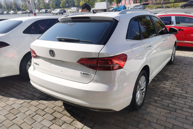 大众 朗逸 2018款 两厢 200TSI DSG舒适版 国V车身外观7