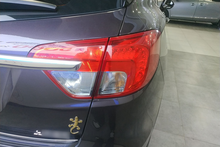 别克 昂科威 2017款 28T 四驱精英型车身外观9