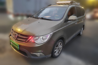 宝骏730 2014款 1.5L 手动舒适ESP版 7座