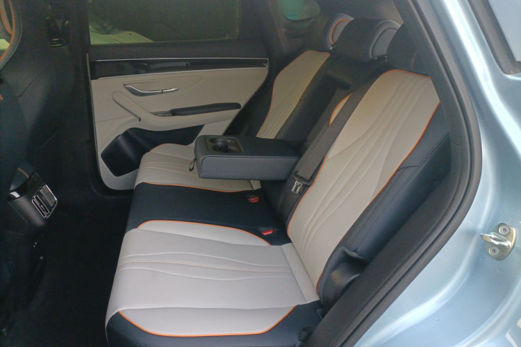 比亚迪 宋PLUS新能源 2023款 冠军版 DM-i 110KM 旗舰型中控内饰7004