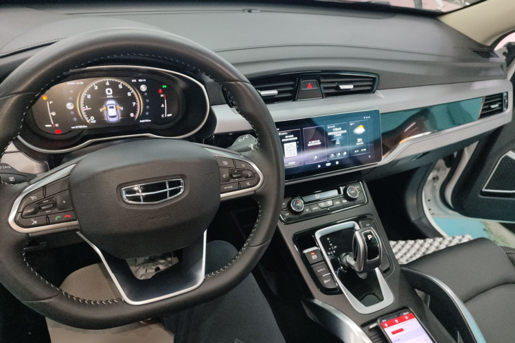 吉利汽车 博越 2021款 百万款 1.8TD DCT两驱豪华型中控内饰12