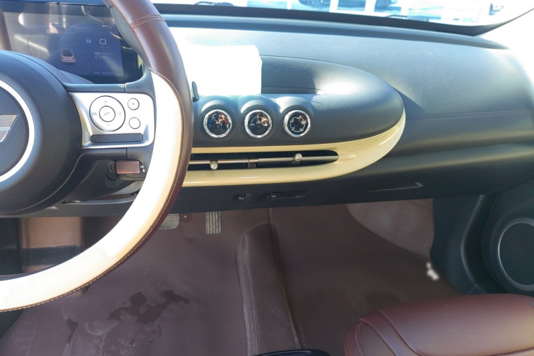 五菱汽车 五菱缤果 2023款 203km 轻享款局部细节16