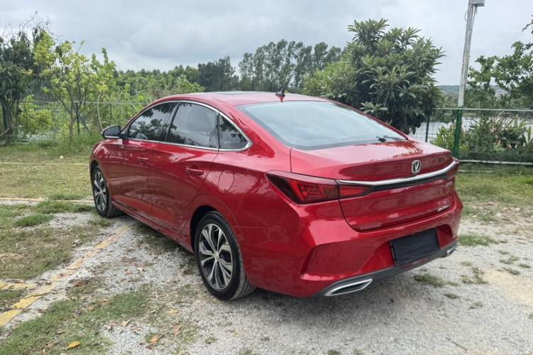 长安 逸动 2021款 PLUS 蓝鲸NE 1.4T GDI DCT旗舰型车身外观6003