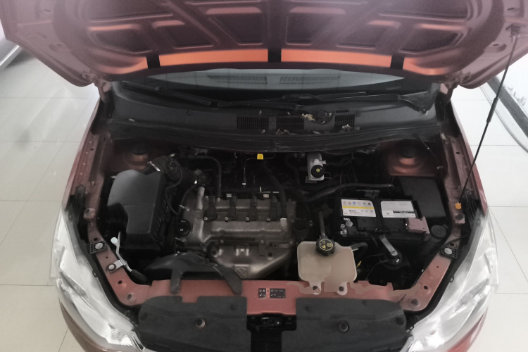 雪佛兰 2015款 赛欧3 1.3L 手动理想版机舱底盘24