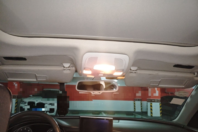 奥迪A6L 2012款 30 FSI 舒适型局部细节22