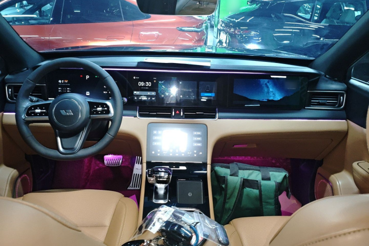 理想汽车 理想ONE 2021款 增程6座版中控内饰12