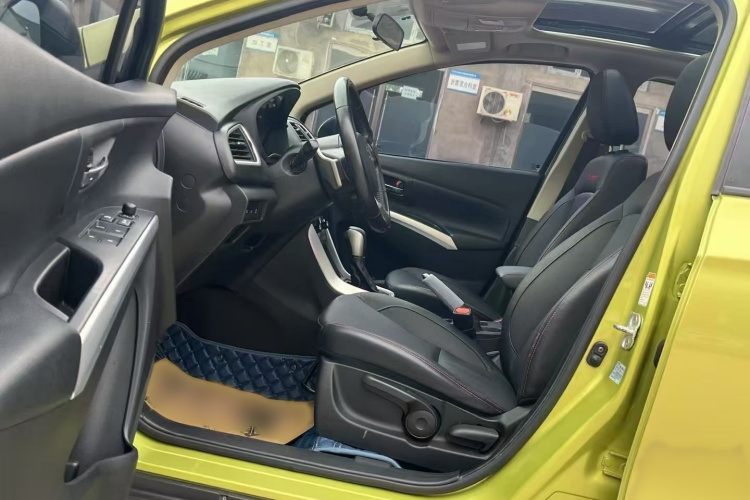 铃木 锋驭 2014款 1.6L CVT四驱尊贵型中控内饰7002