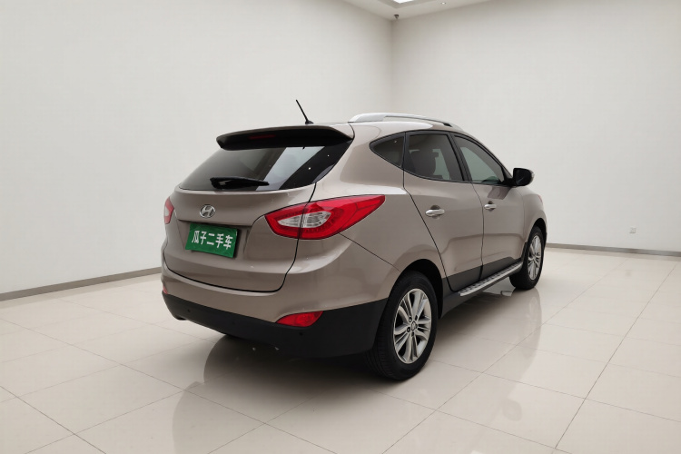 北京现代ix35 2013款 2.0L 自动两驱智能型GLS 国V车身外观7