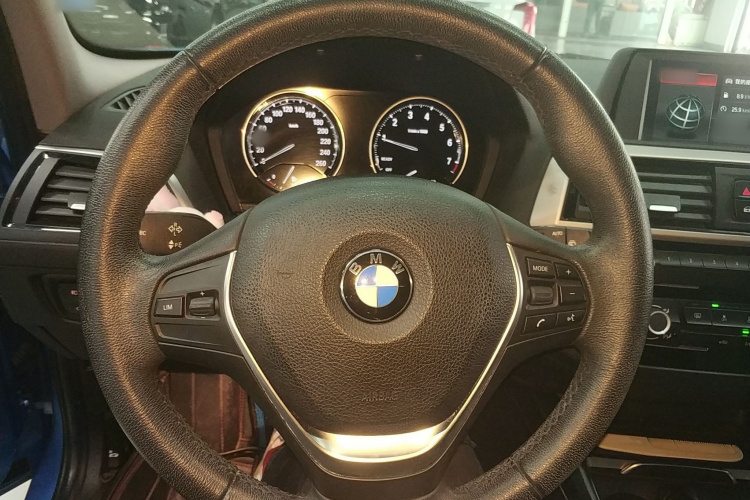 宝马1系(进口) 2018款 118i 领先型局部细节13