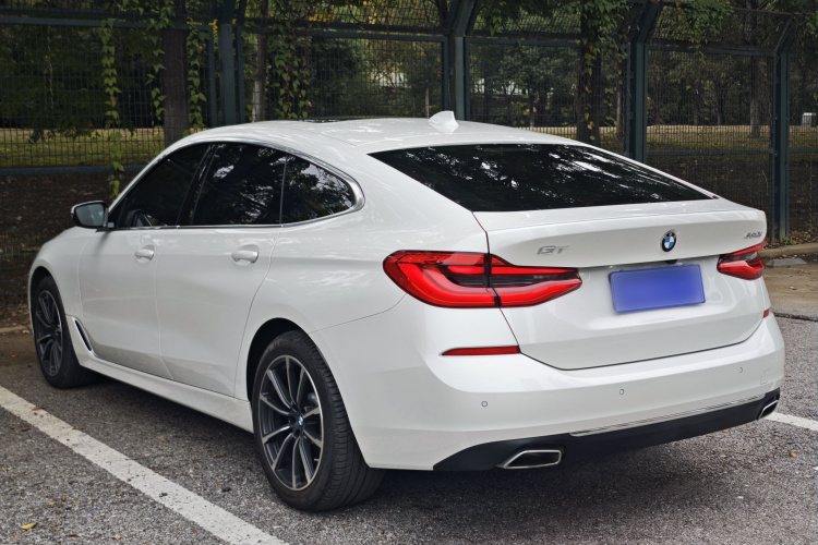 宝马6系GT 2022款 630i 豪华设计套装车身外观6004