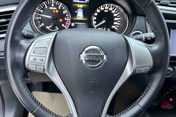 日产 逍客 2017款 2.0L CVT豪华版 国V中控内饰7003