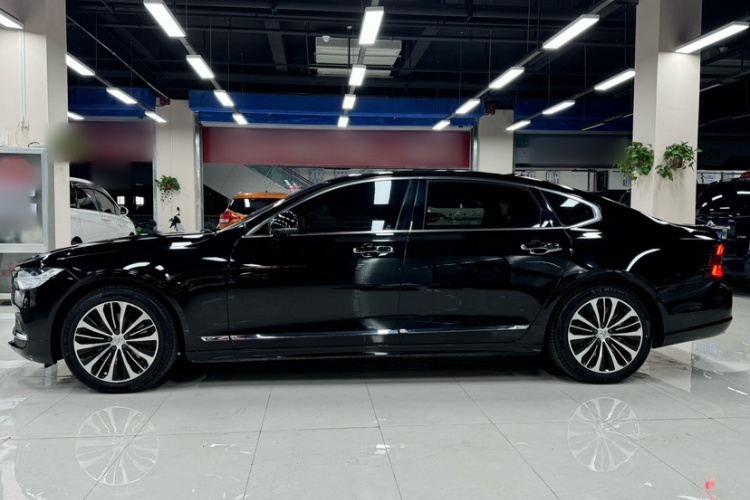 沃尔沃S90 2023款 B5 智逸豪华版车身外观6007