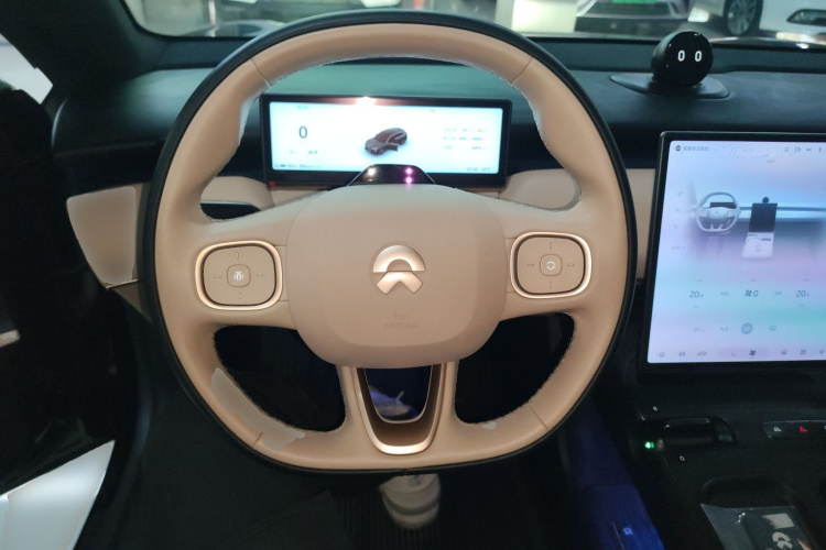 蔚来ET5 2022款 75kWh中控内饰13