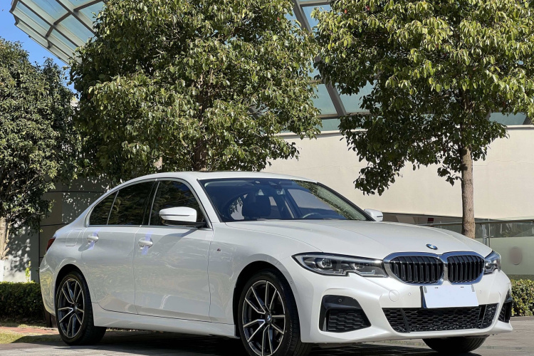 宝马3系 2020款 325i M运动套装车身外观6002