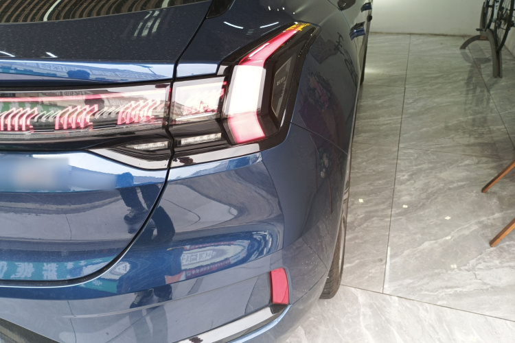 极氪001 2023款 WE版 86kWh车身外观6006