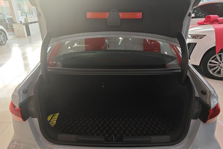 奥迪A3 2026款 A3L Limousine 35TFSI 飞驰尊享型机舱底盘23