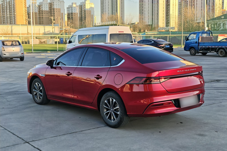 比亚迪 秦PLUS 2023款 冠军版 DM-i 55KM领先型车身外观6005