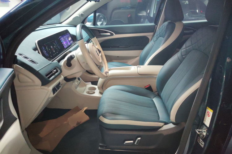 欧拉好猫 2022款 400km标准续航 豪华型 磷酸铁锂中控内饰19