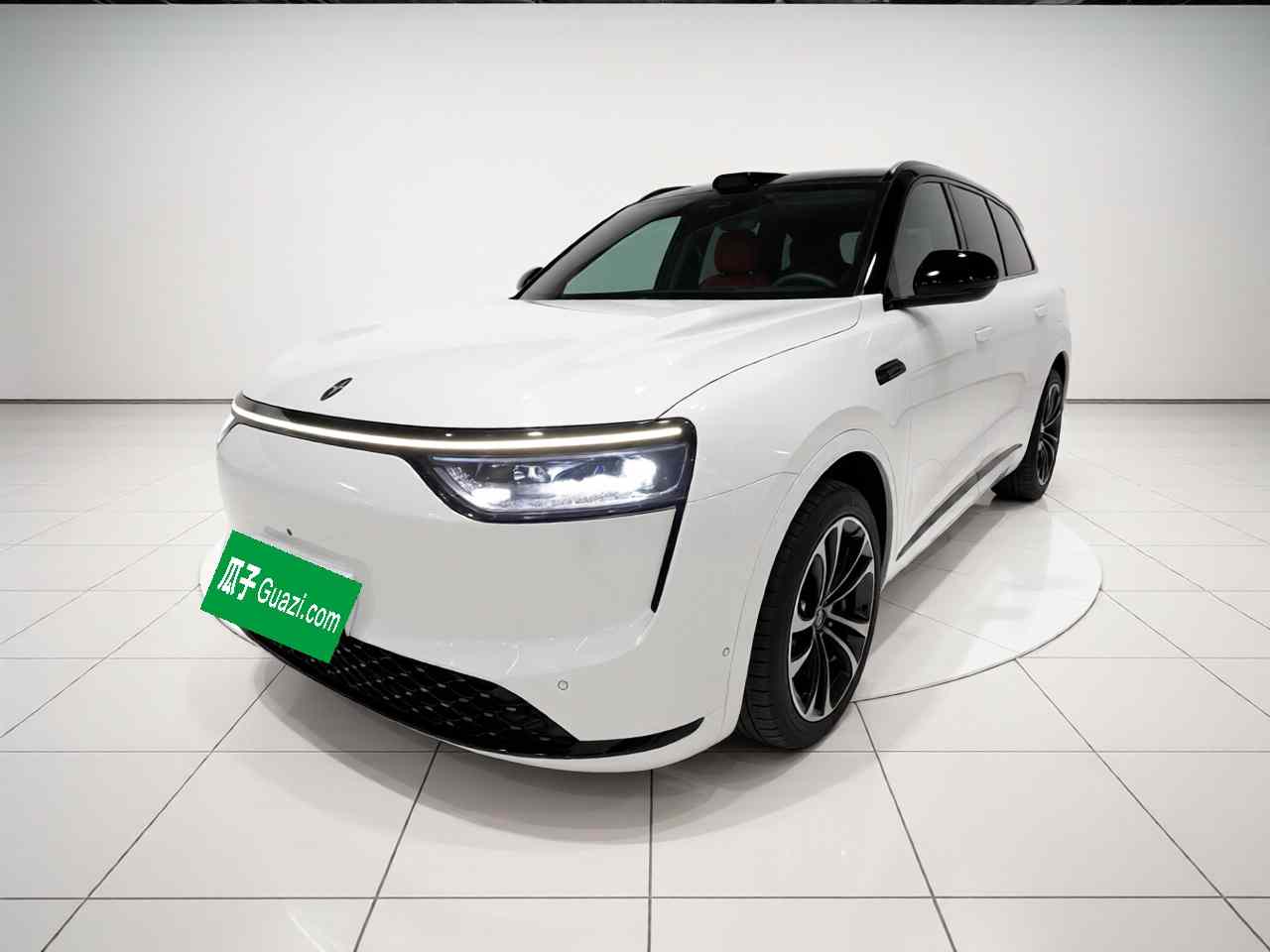 鸿蒙智行 问界M8 2025款 增程 Ultra版 53.4kWh 6座版 (192线激光雷达）(2)