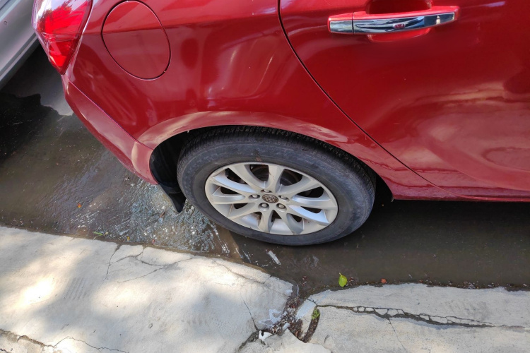 别克 英朗 2013款 XT 1.6L 自动时尚版车身外观6008