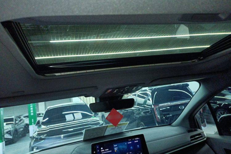 丰田 赛那SIENNA 2023款 2.5L混动 尊贵版局部细节22