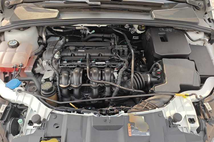 福特 福克斯 2018款 三厢经典 1.6L 自动风尚型智行版机舱底盘24