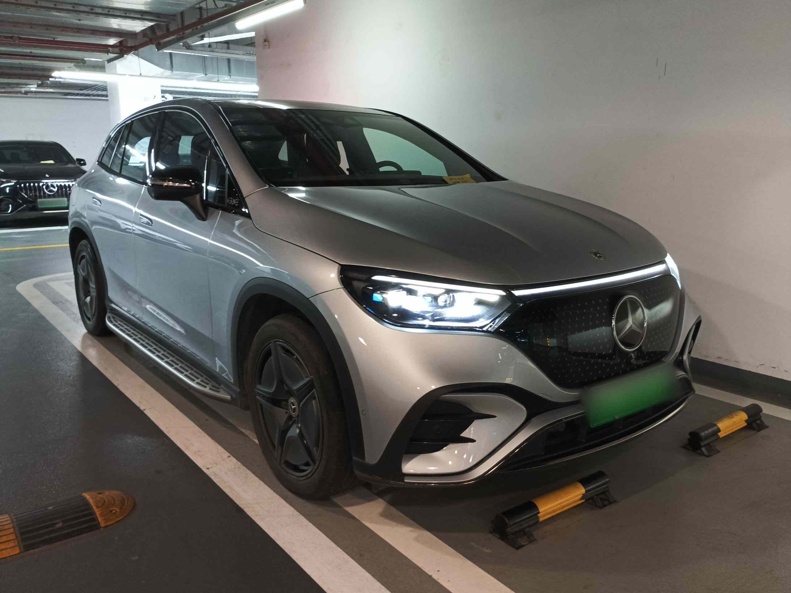 奔驰EQE SUV 2023款 500 4MATIC 特别版(5)