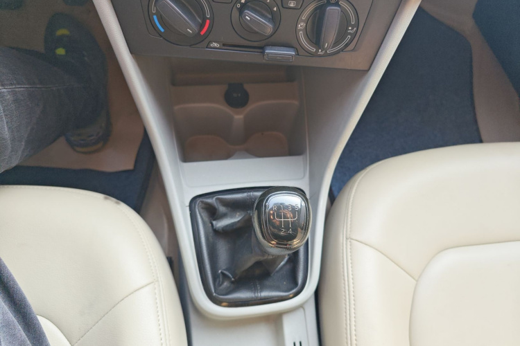 斯柯达 昕锐 2013款 1.6L 手动乐选型局部细节18