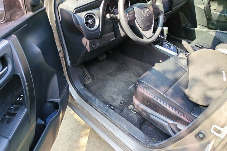 丰田 卡罗拉 2018款 1.2T S-CVT GL智享版中控内饰20