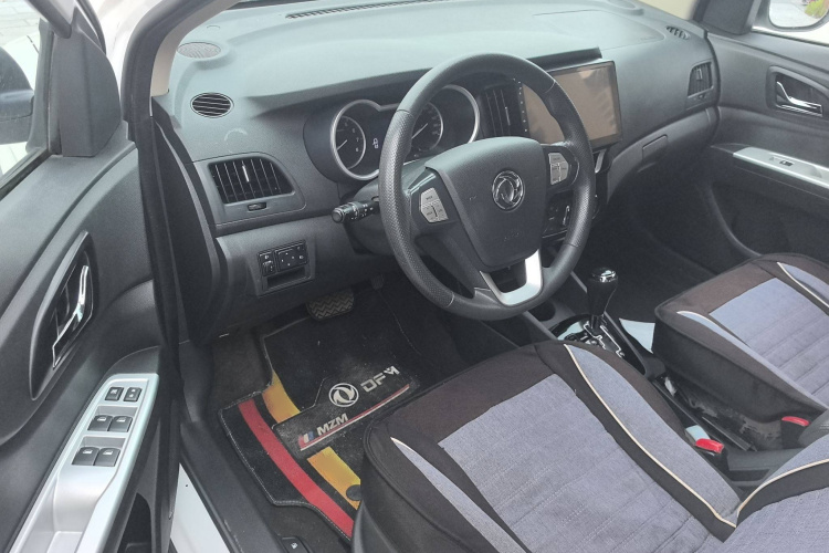 东风风神AX3 2016款 1.5L 自动尚酷型中控内饰7001