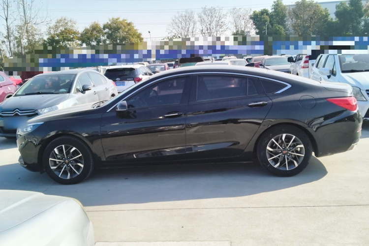 红旗H5 2020款 1.5T DCT旗悦版车身外观4