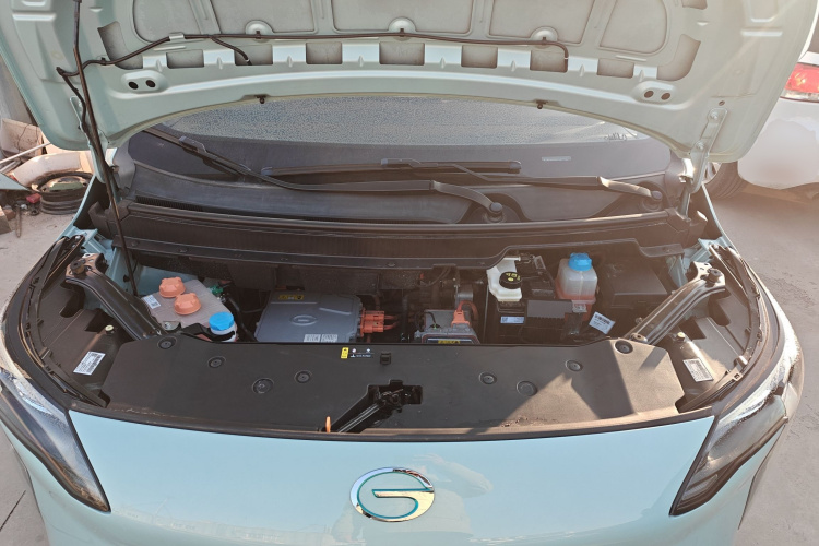 埃安 AION Y 2023款 Plus 510 智领版机舱底盘24