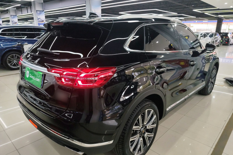 红旗HS5 2022款 改款 2.0T 智联旗领版车身外观6005